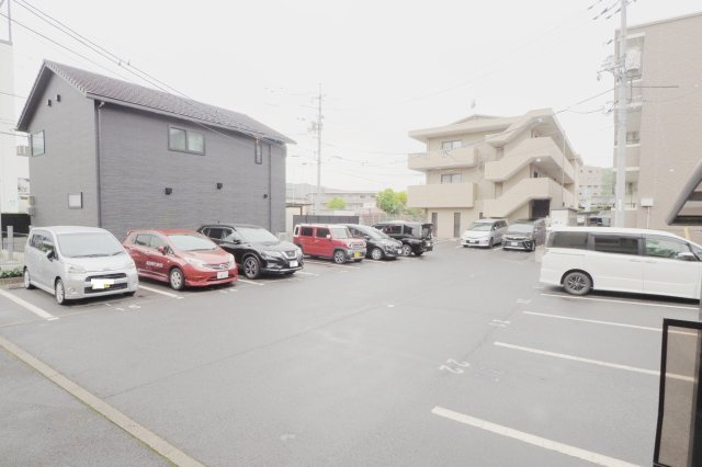 Caro Casa Bの駐車場