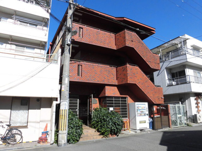 【外観】 | グローバル相川 | 日当たりがよく赤いレンガタイルが綺麗な外観です。