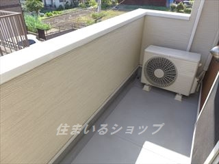 広島市安佐北区亀山４丁目のアパートのバルコニー