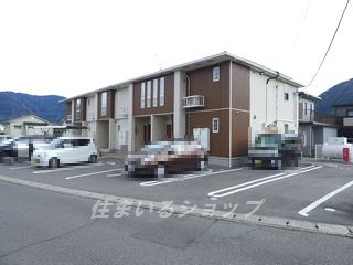 広島市安佐北区亀山４丁目のアパートの駐車場