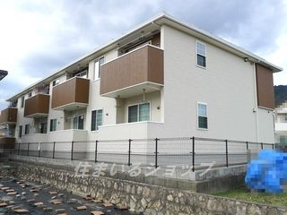 広島市安佐北区亀山４丁目のアパートの外観