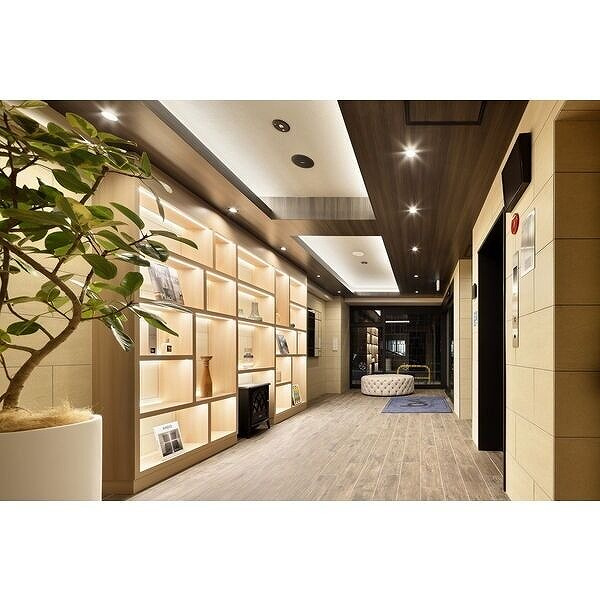 大阪市浪速区戎本町２丁目の店舗事務所のエントランス