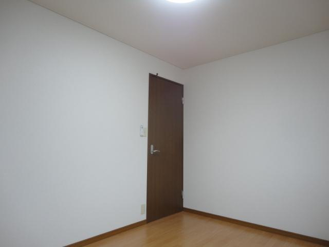 コーポナカネ　　 刈谷市近郊の賃貸はクラスホームの内装|南洋室