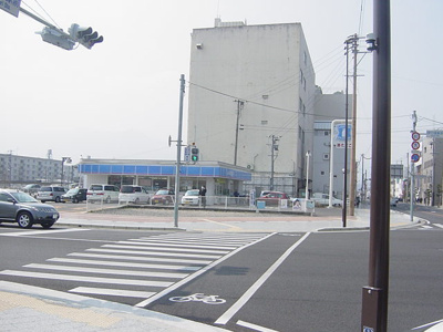 【周辺】 | パームヒルズさくら | ローソン伊万里駅前店まで1,200ｍ