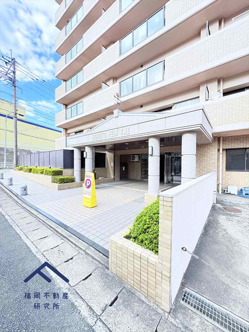 ホルトハイム花畑2のエントランス