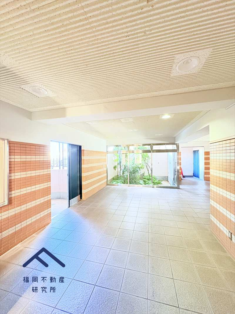 ホルトハイム花畑2のエントランス