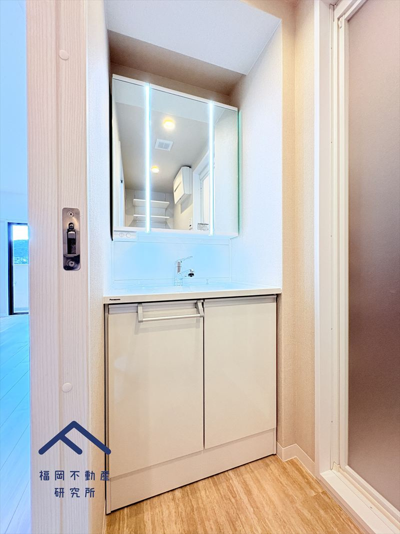 ホルトハイム花畑2の独立洗面台