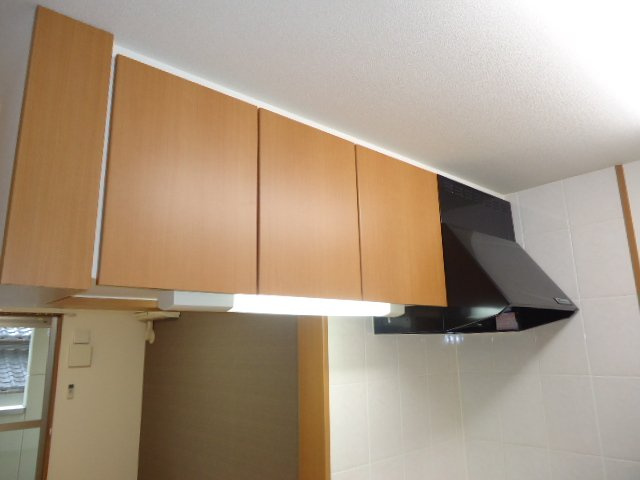 コスモス　フローラⅡ　　 刈谷市近郊の賃貸はクラスホームのキッチン|吊り戸収納