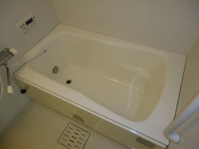 コスモス　フローラⅡ　　 刈谷市近郊の賃貸はクラスホームの浴室|バス（追焚付き）