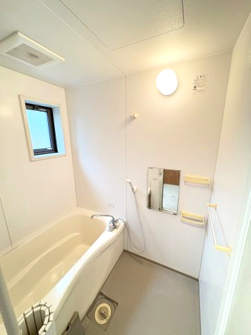 コートハウス大泉学園の浴室