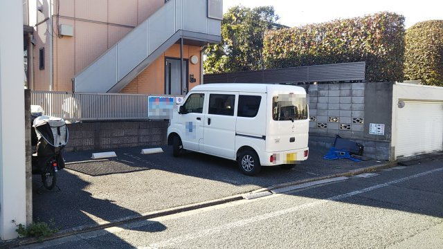 コートハウス大泉学園の駐車場