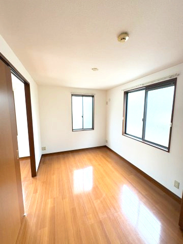 コートハウス大泉学園の洋室