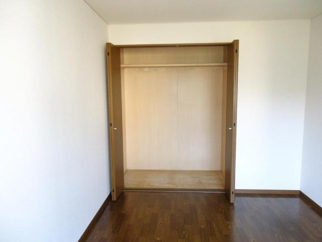 ドリームガーデン　　 刈谷市近郊の賃貸はクラスホームの収納|洋室6帖収納（イメージ）