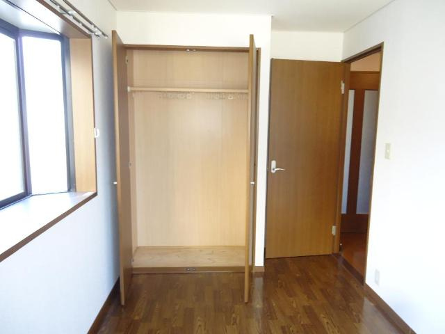 ドリームガーデン　　 刈谷市近郊の賃貸はクラスホームの内装|洋室5.1帖収納（イメージ）