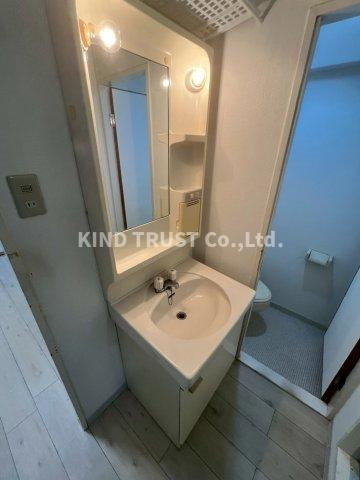 カーサ天六の洗面所|広い洗面スペース