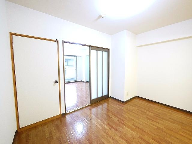 グランシャリオ桜井の居間・リビング|使いやすい居間です