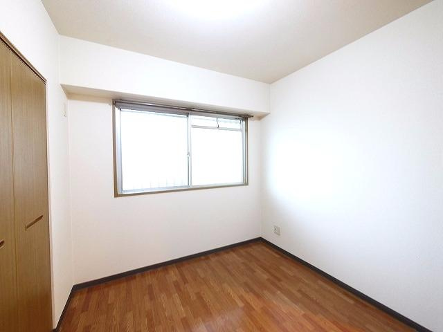 グランシャリオ桜井の洋室|ゆったりした洋室です