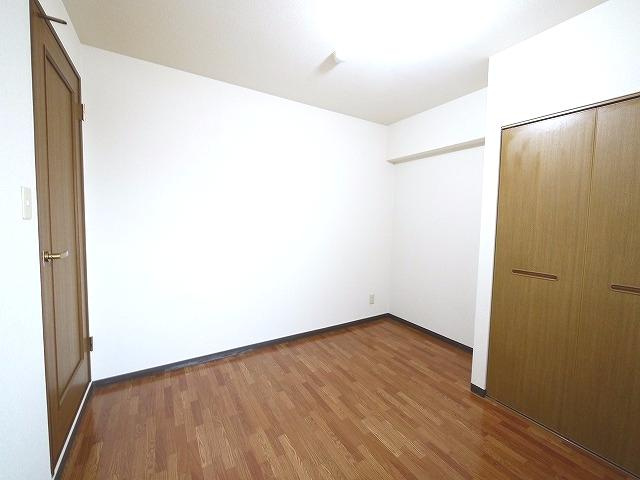 グランシャリオ桜井の洋室|きれいな洋室です