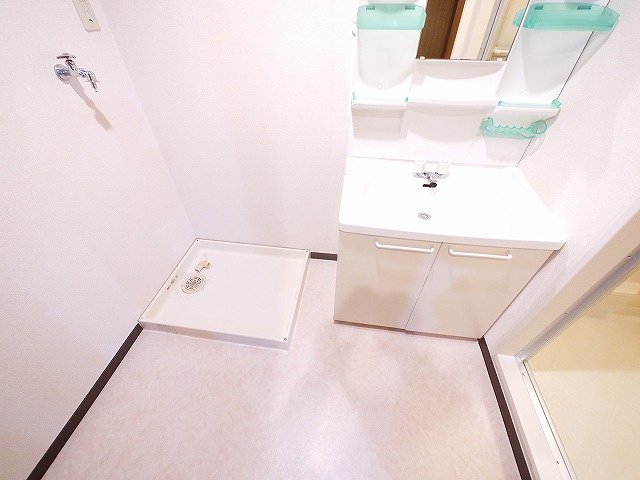 グランシャリオ桜井の設備|室内洗濯機置き場