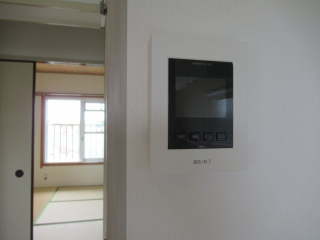 兵庫県公社　明舞北２Ａ号棟のセキュリティ|モニター付きインターホンがあるので急な来客でも安心です