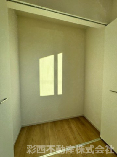 所沢市上新井 新築一戸建の収納|クローゼットは奥行きのあるクローゼットを取り入れたため、お洋服をたっぷりと収納できます。
