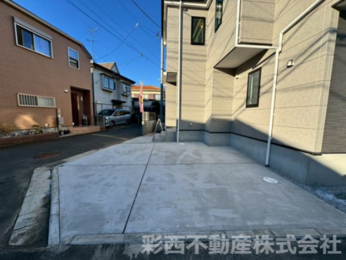 所沢市上新井 新築一戸建の駐車場