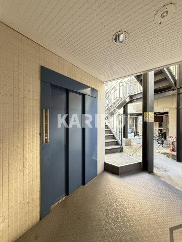 エムズコート関目のロビー