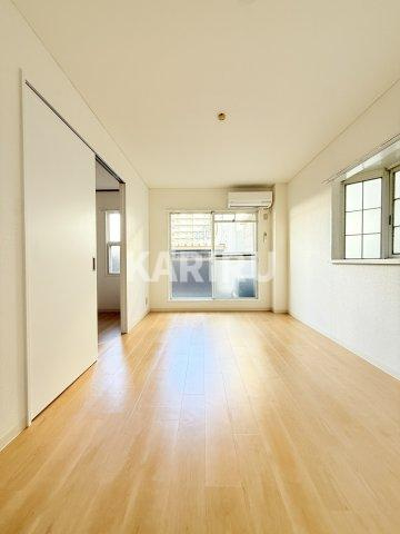 エムズコート関目の居間・リビング