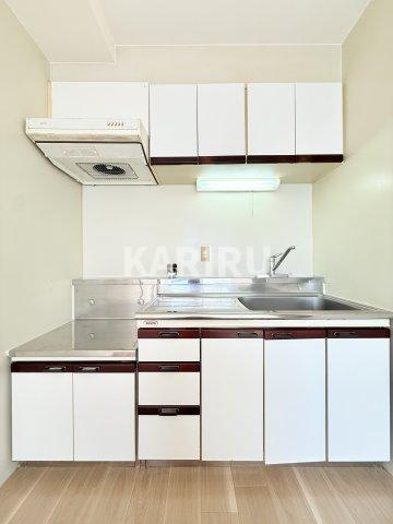 エムズコート関目のキッチン