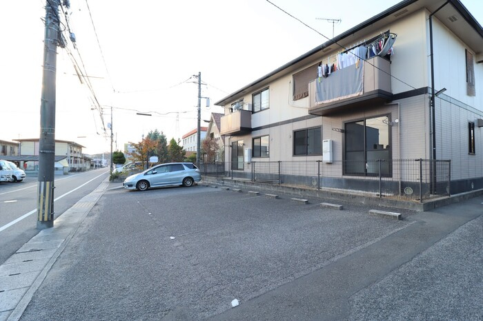 ヴィラアフェクション　B棟の駐車場