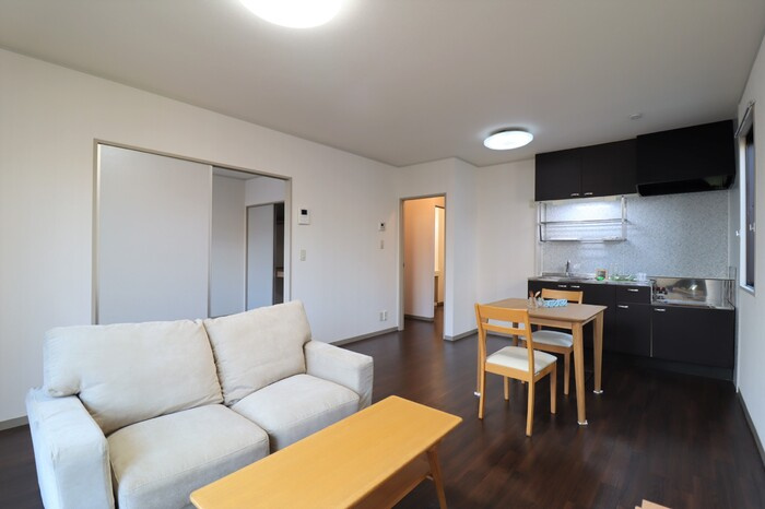 ヴィラアフェクション　B棟の居間・リビング