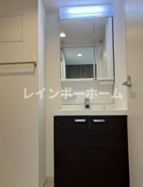 リブリ・船橋の洗面所|スペースが確保できる洗面所です