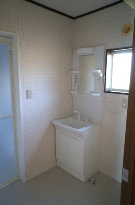 【洗面所】 | 東金沢町一戸建 | 洗面台2025年10月導入、未使用。