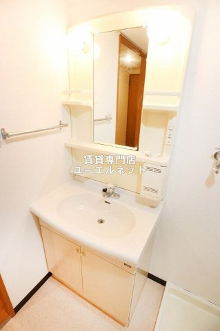 【独立洗面台】 | リヴィエールkawakami | 清潔感ある独立洗面台で毎日気持ちよく♪