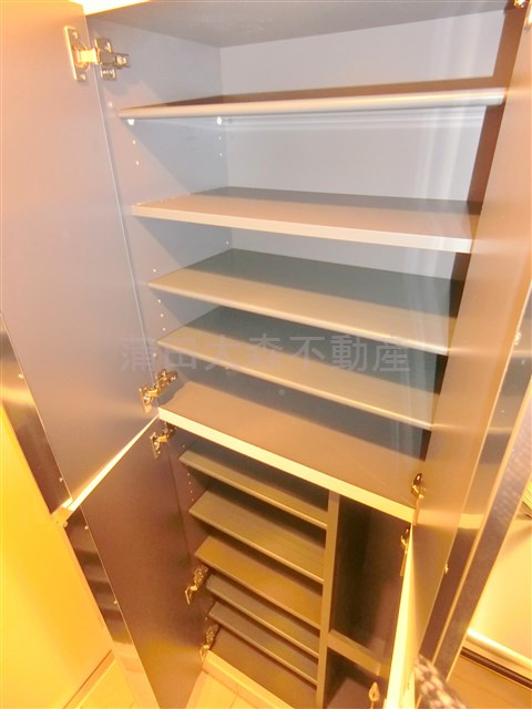 ガリシア矢口渡の収納|玄関収納