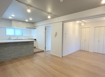 【居間・リビング】 | Belleviage Kinshicho | ゆったり過ごせるリビングです