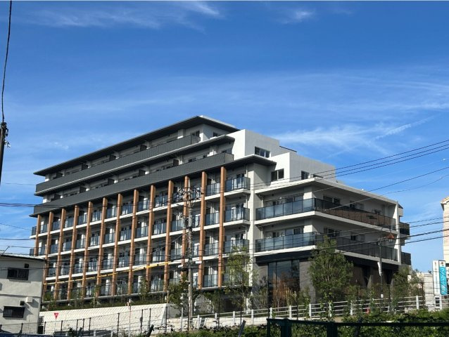 プレディアコート鷺沼の外観