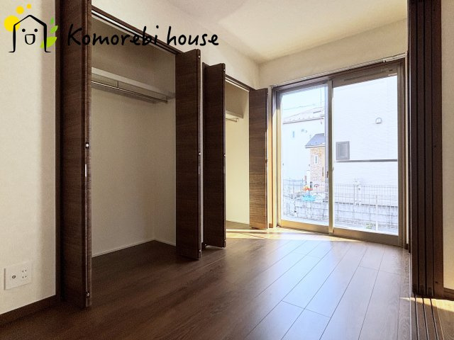 北本市中丸1丁目　中古一戸建ての洋室|2つの大きなクローゼットがある4.6帖の洋室です