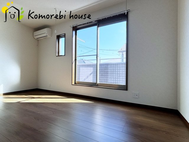 北本市中丸1丁目　中古一戸建ての寝室|光が差し込む洋室です