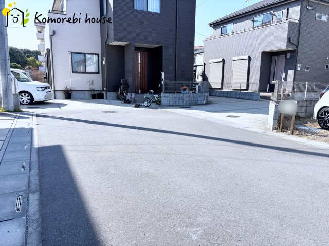 北本市中丸1丁目　中古一戸建ての前面道路含む現地写真|前面道路です