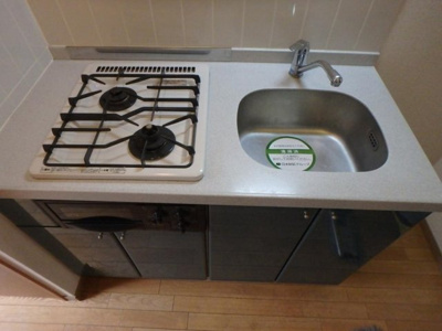 【キッチン】 | ＯＬＩＯ北千束 | システムキッチン（2口ガスコンロ）