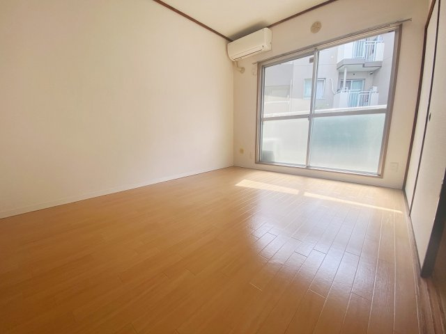 メゾンシャトレーの寝室