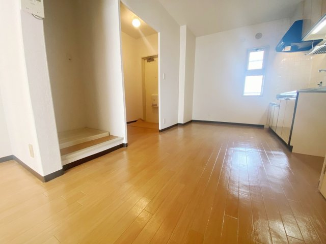 メゾンシャトレーの居間・リビング