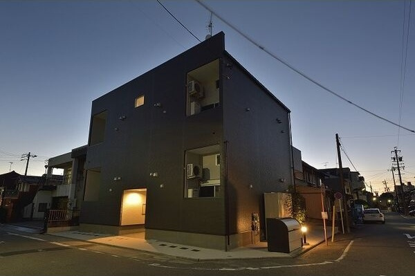 スワンコートの外観|きれいな外観です