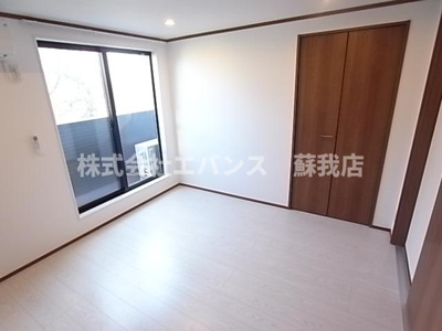 【寝室】 | Like松ヶ丘 | 落ち着いて過ごせるお部屋なので、寝室にいかがでしょうか