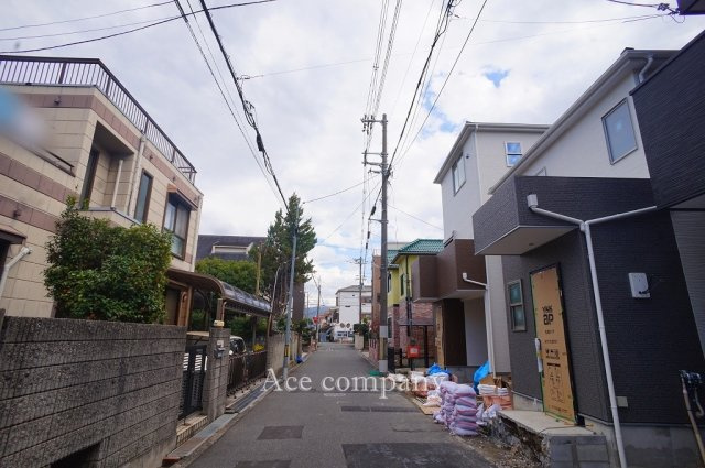 【前面道路含む現地写真】 | 東大阪市鴻池町1丁目　【1号棟/全2棟】 | 【前面道路：幅員4.5ｍ☆】