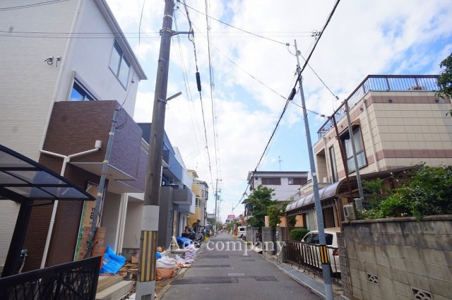 【前面道路含む現地写真】 | 東大阪市鴻池町1丁目　【2号棟/全2棟】 | 【前面道路：幅員4.5ｍ☆】