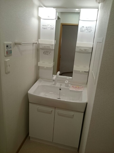 ＴＩＡＲＡ　Ⅰの独立洗面台|洗面所