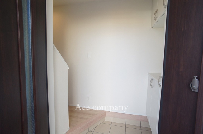 【玄関】 | 八尾市長池町2丁目　【B号棟/全5棟】 | シューズボックス付きです♪