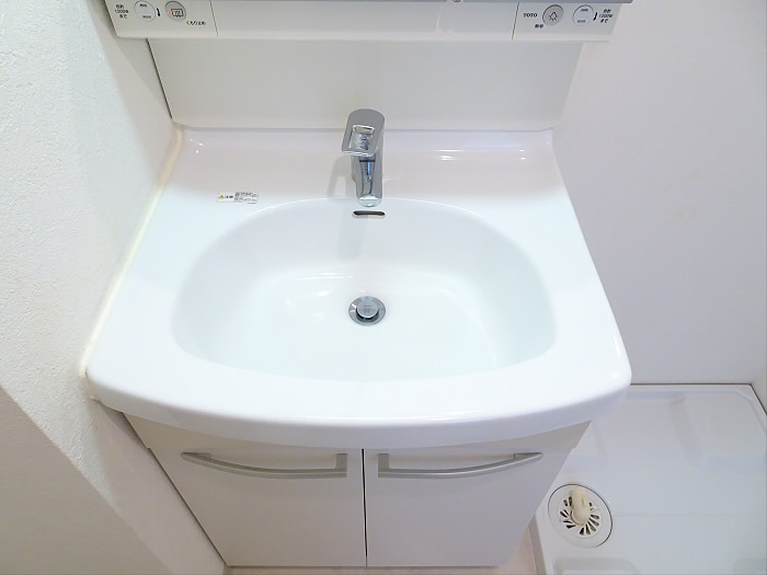 カステーロフチの独立洗面台